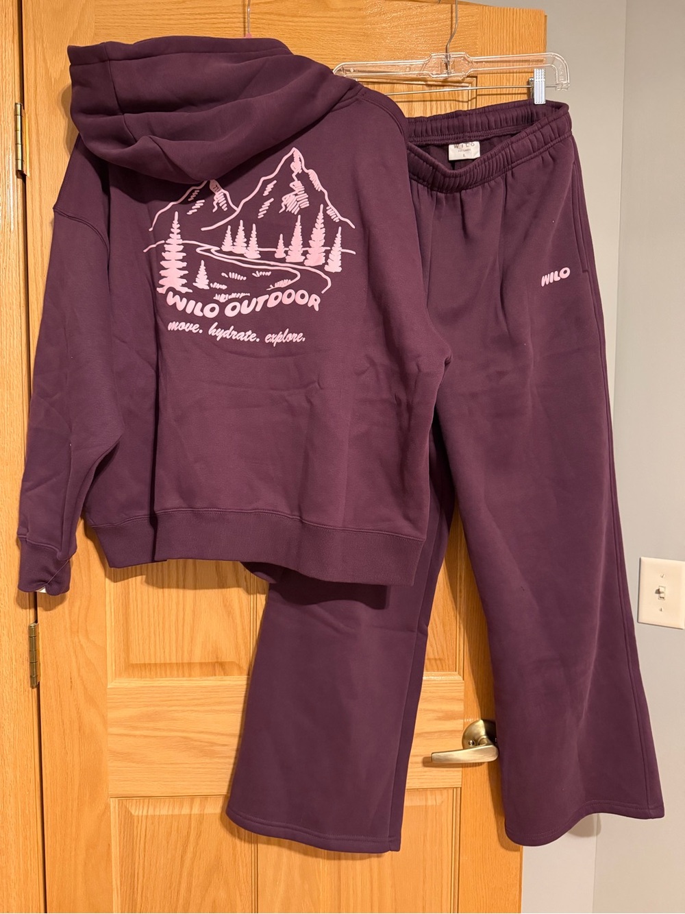 NWT Wilo The Label Outdoor Hoodie & Wide Leg Track Pant Set Plum / Burgundy L
